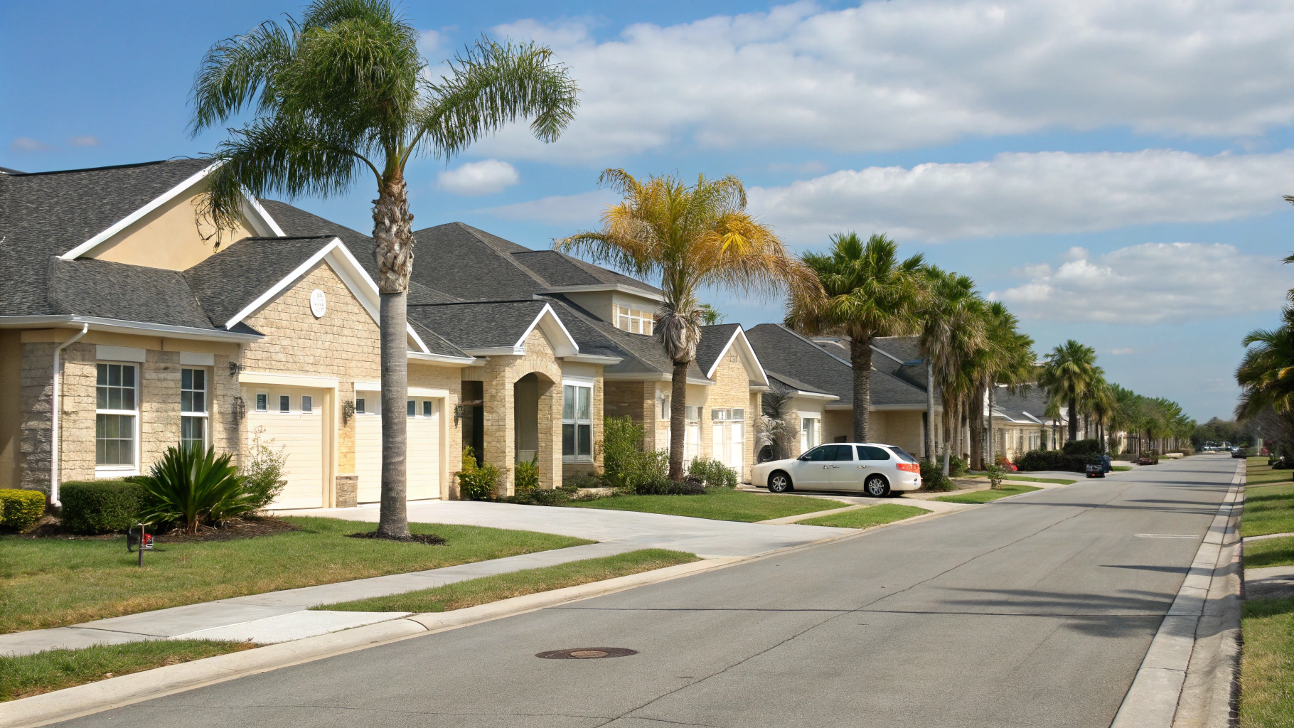 Scenic residential street in El Cid near the Intracoastal waterway